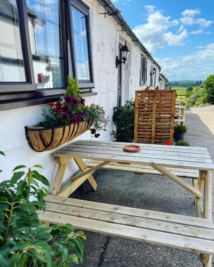 Little Park Holiday Homes Self Catering Cottages 1 & 2 Bedrooms Available Close To Tutbury Castle Exterior foto