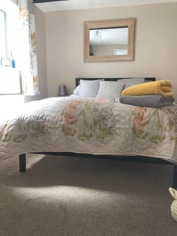 Little Park Holiday Homes Self Catering Cottages 1 & 2 Bedrooms Available Close To Tutbury Castle Exterior foto